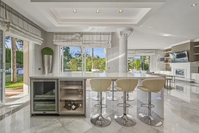 Chalet 5 habitaciones 307m² en venta - Marbella - foto 4