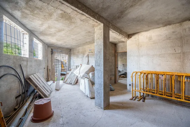 Edificio en María de la Salud en construcción. — 11