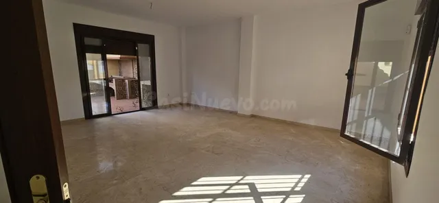 Brenes | Amplia casa de 5 dormitorios, 3 baños, patio con ba - foto 5
