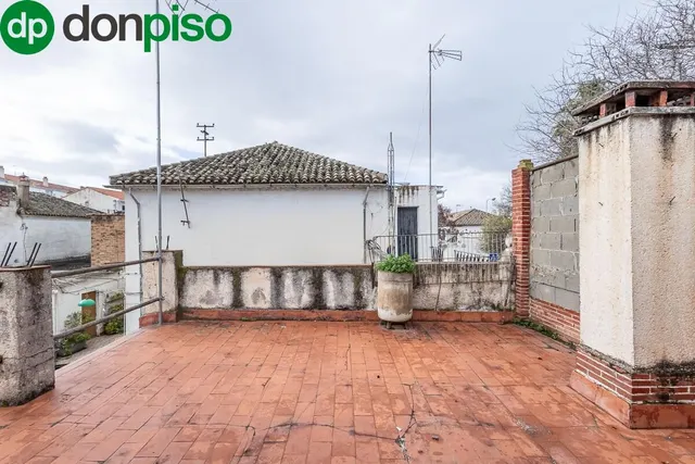 Casa con Parcela a Reformar en Granada — 24