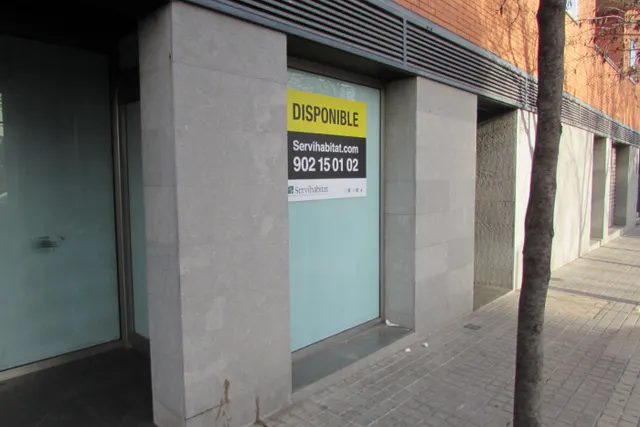 LOCAL COMERCIAL EN VENDA SITUAT A VILANOVA DEL CAMÍ — 17