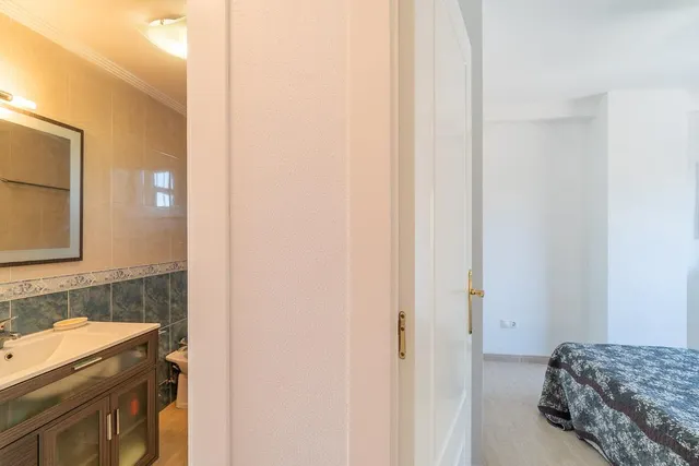 Apartamento en esquina con vistas al mar en Altos de Campoamor — 22