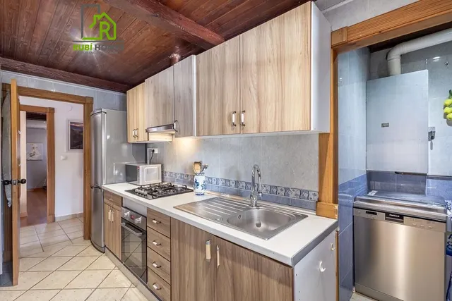 Chalet independiente con pozo propio y placas solares — 7