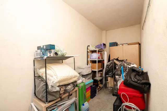 Piso de dos dormitorios en Sanders, en urbanización privada con piscina, pistas de padel, plaza de garaje y trastero — 23