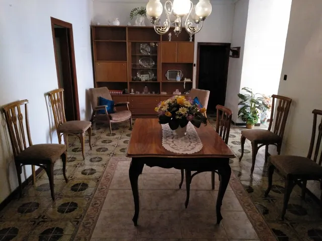 CASA CON EXCELENTE ubicación DE DOS ALTURAS Y CÁMARAS — 2