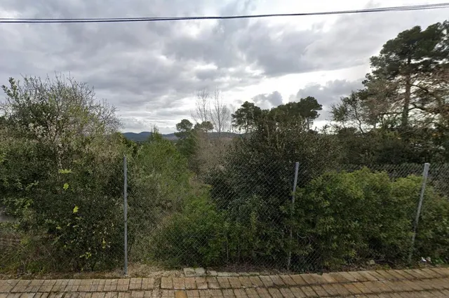 SE VENDEN DOS TERRENOS URBANOS EN LA TORRE DE CLARAMUNT — 3
