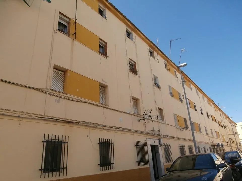 Venta de Vivienda en Pérez Cubilla, Huelva. Activo Sin Posesión / Alquilado, No se Puede Visitar.