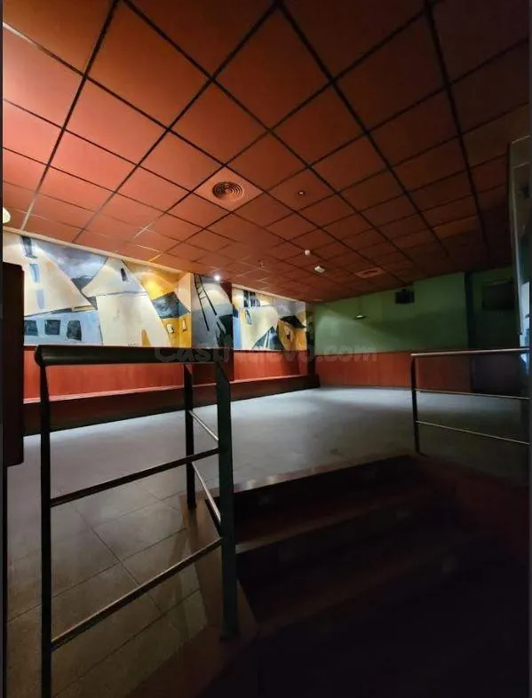 SE VENDE LOCAL COMERCIAL ENORME MONTADO PARA HACER UN NEGOCI - foto 2