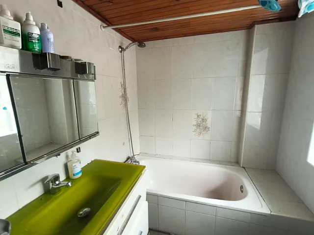 Casa y negocio en Mera de Arriba, Ortigueira. — 8