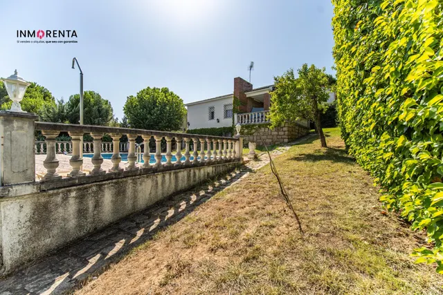 INMORENTA VENDE EN EXCLUSIVA CHALET EN VILLA DEL PRADO - foto 4