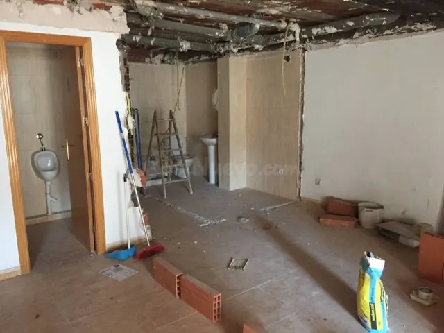 Se vende en el centro ideal para Oficina, comercial o vivien - foto 3