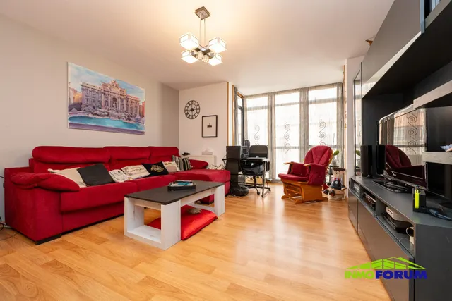 Luminoso piso de 3 dormitorios, 2 baños, garaje y trastero. — 10