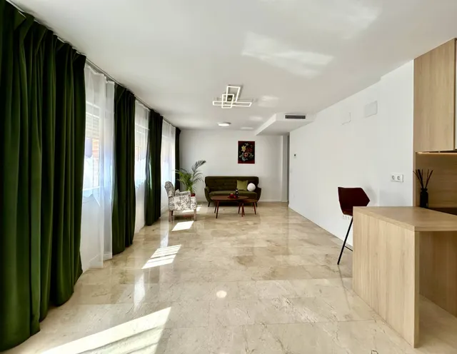Planta baja 1 habitación 84m² en venta - Altozano — 38