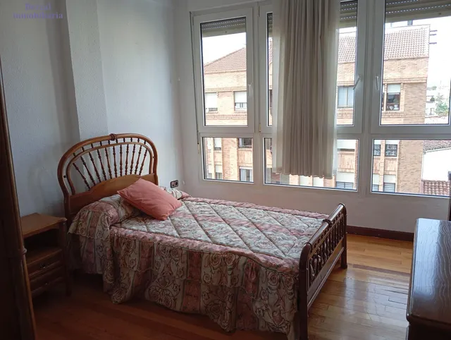 Amplio y Luminoso Piso en San Antón, Logroño - €395.000 — 7