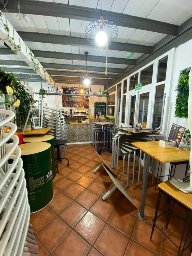 BAR EN VENTA EN MAIRENA (CIUDAD ALJARAFE). - foto 2