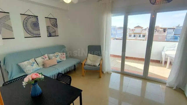 Apartamento de 1 dormitorio con terraza y piscina en Urbaniz - foto 2