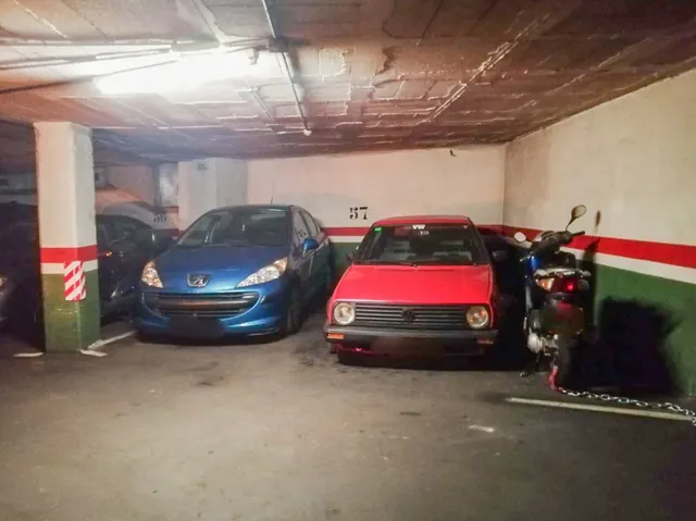 PLAZA DOBLE DE PARKING EN TRINITAT VELLA- BARCELONA — 10