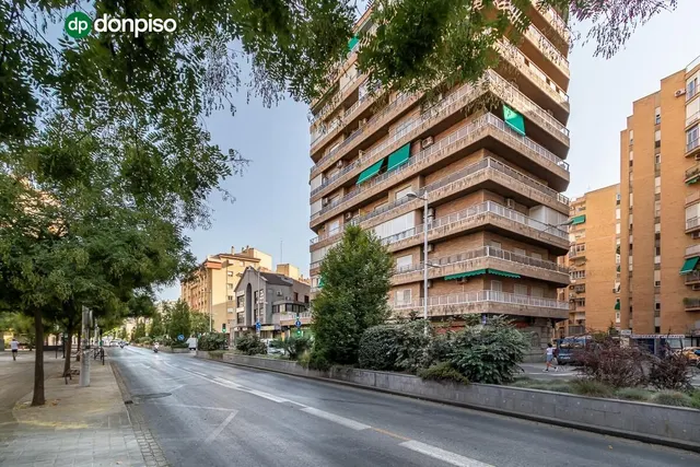 MAGNIFICA VIVIENDA EN LAS FLORES - CAMINO DE RONDA — 30