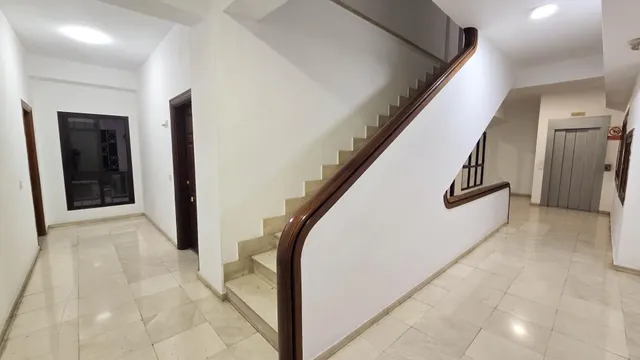 Oficina reformada y amueblada de 128 m2 en el Edificio Peceño, en pleno centro de Santa Cruz de Tenerife — 39