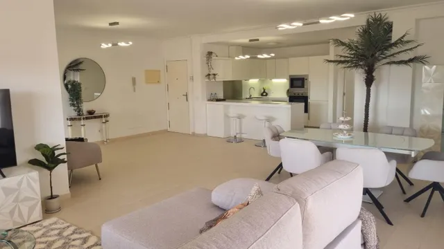 Golf del Sur: vivienda de 3 habitaciones y 2 baños con excelente terraza. — 2