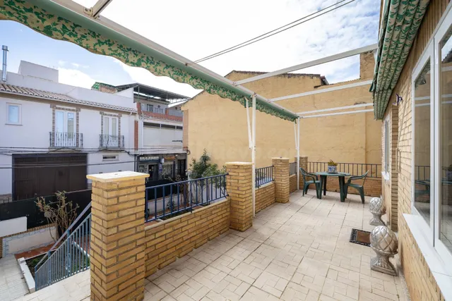 CASA EN PLENO CENTRO DE ARMILLA — 5