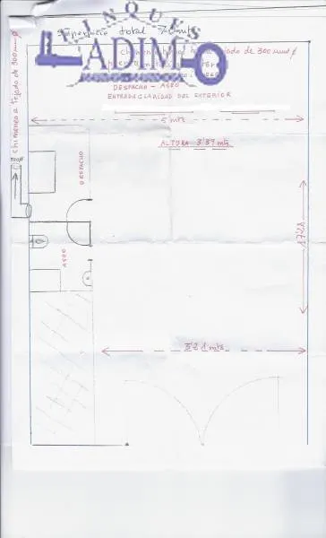 LOCAL COMERCIAL EN VENTA EN LA ZONA DEL EIXAMPLE - foto 2