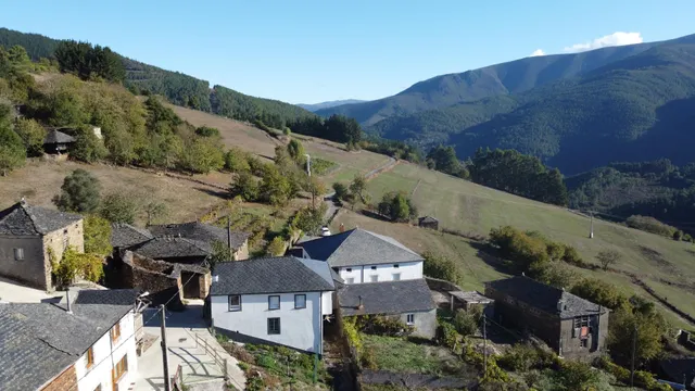 Finca rústica en el corazón de la montaña gallega — 15