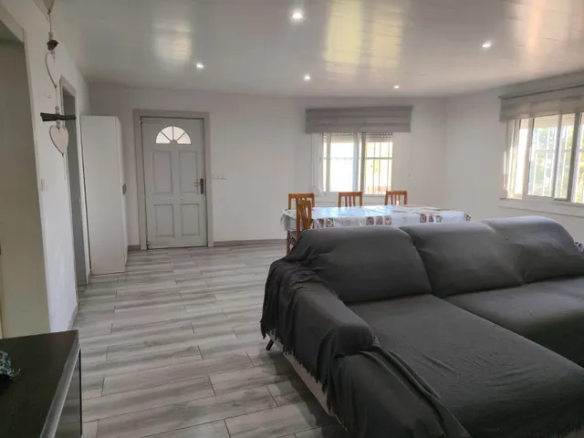 Casa en venta en Piera con dos viviendas independientes, jardín, piscina y parking — 6