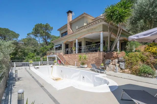 Encantadora villa con piscina y vistas panorámicas en Calong - foto 3