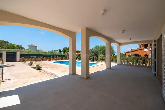 Exclusiva villa unifamiliar reformada a estrenar en Sa Torre - foto 4