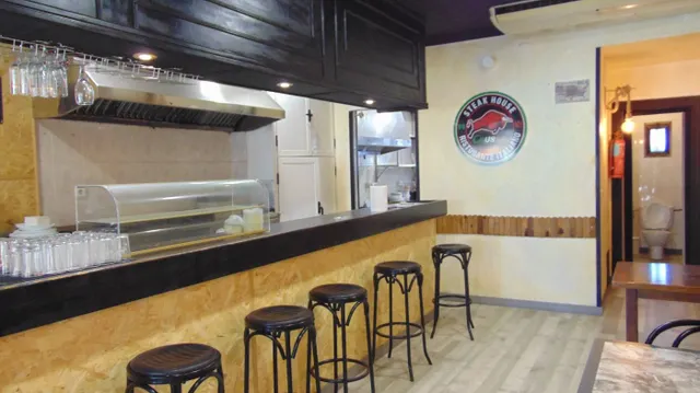 Totalmente reformado local comercial, funcionado como restaurante en zona turística en Levante. — 6
