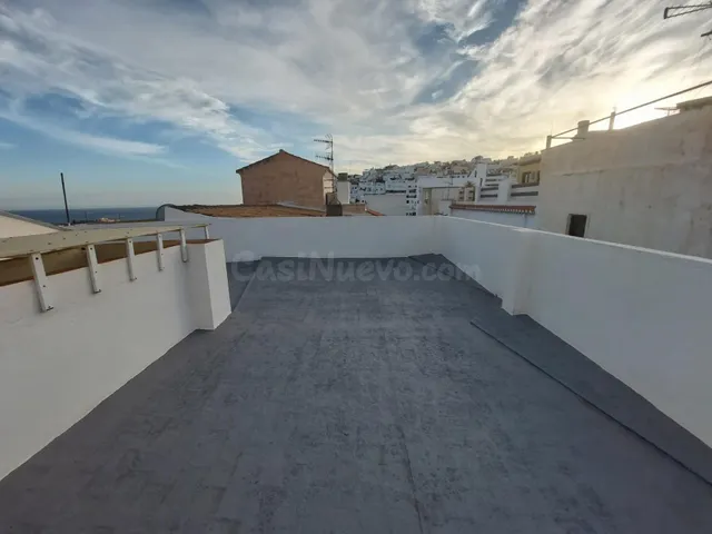 Encantadora Casa en el Corazón de Salobreña por Solo 210.000 - foto 2
