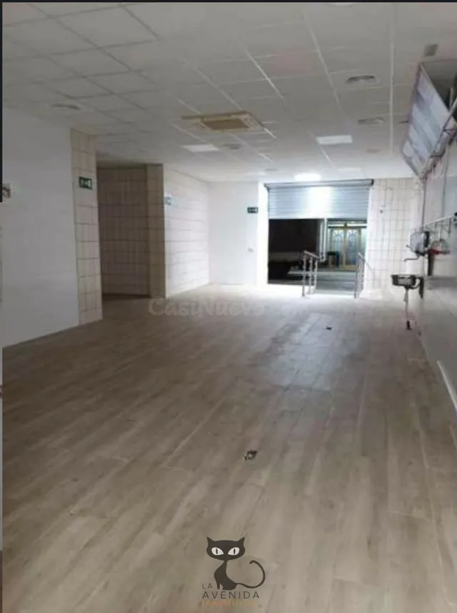 Local comercial 130m² en venta - Massanassa