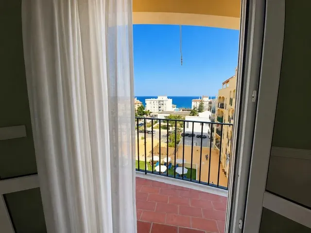 EXCLUSIVO PISO EN ALQUILER  CON VISTAS AL MAR EN SABINILLAS  LARGA TEMPORADA — 9