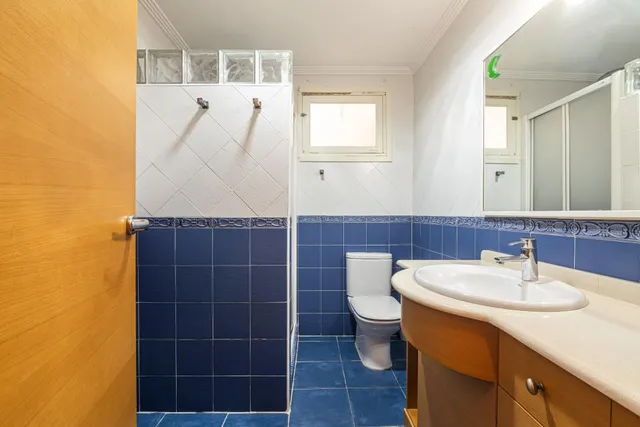 Tu refugio de luz en el corazón de Elche: entresuelo reformado con patio pisable — 16