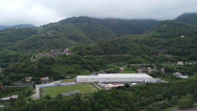 Piso con vistas a la montaña, al mejor precio en buen estado en Aller — 22