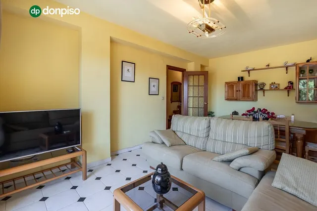 Piso con garaje y trastero en Almuñecar — 6