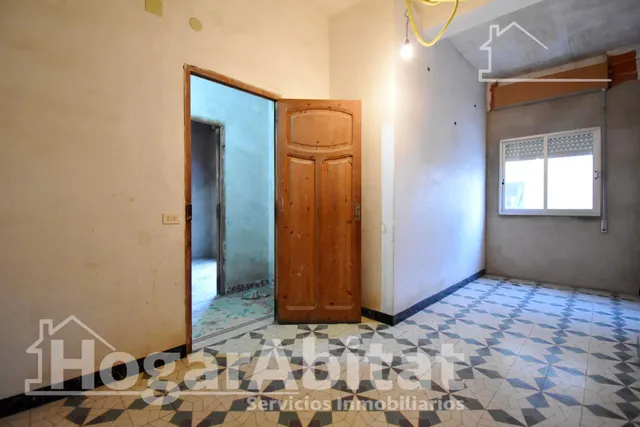 Gran casa de pueblo esquinera con trastero y terraza — 32