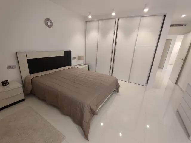 Apartamento 2 habitaciones 103m² en venta - Estacion de autobuses — 11