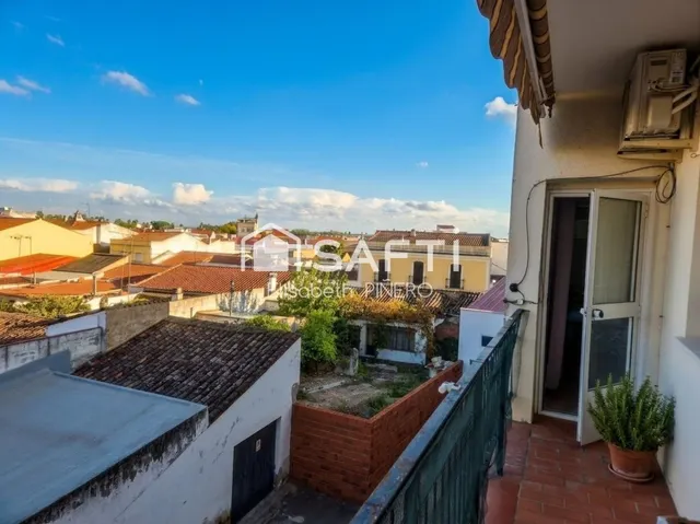 ¡Totalmente amueblado! Espacioso piso de 4 dorm. con gran te