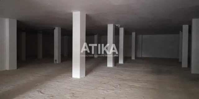 LOCAL COMERCIAL EN ALQUILER CON SALIDA DE HUMOS. — 10