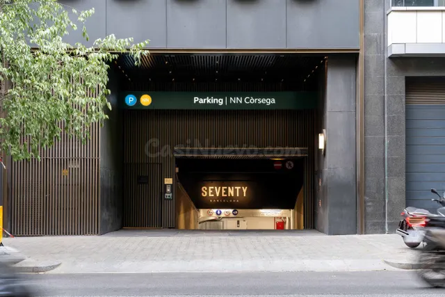 Parking de moto 2m² en alquiler - Eixample - foto 2