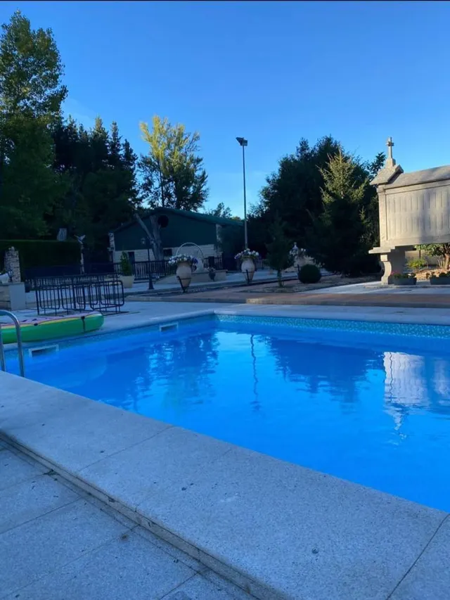 ESPECTACULAR FINCA CON CHALET A 5 MIN DE PONFERRADA — 10