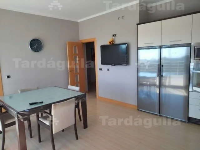 CHALET  INDEPENDIENTE EN URBANIZACION DE VILLAMAYOR — 43