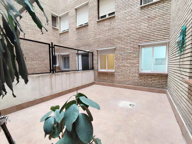 PISO DE 3 DORMITORIOS CON GRAN TERRAZA- C/ MIGUEL SERVET — 14