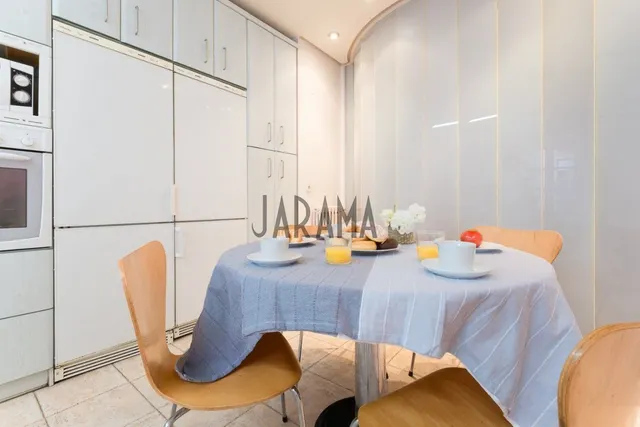 ESPECTACULAR ÁTICO DE 350 M2 EN EL CENTRO — 25