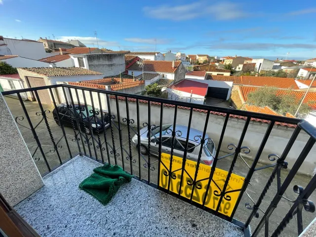 EXCELENTE CASA A 25 MINUTOS DE CÁCERES — 18