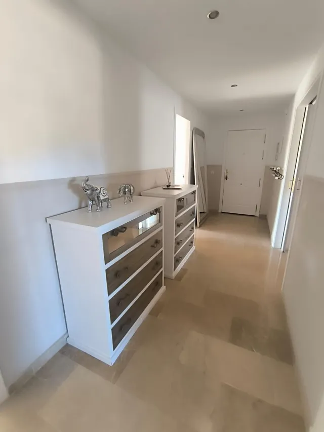 Calahonda - Piso 2 Dormitorios, Garaje, 4 Piscinas — 36