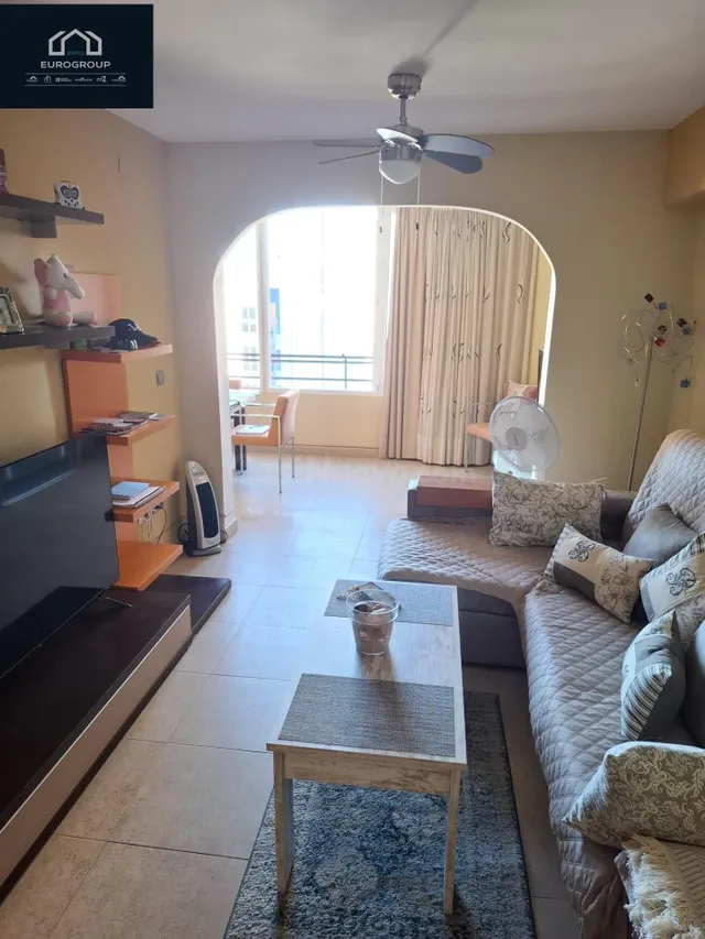 VIVIENDA DE 3 DORMITORIOS Y 2 BAÑOS CON PARKING COMUNITARIO, - foto 2