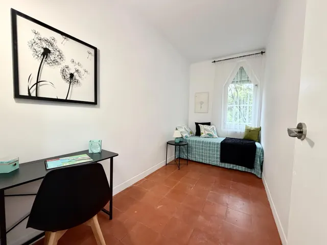 PISO DE 3 DORMITORIOS — 12
